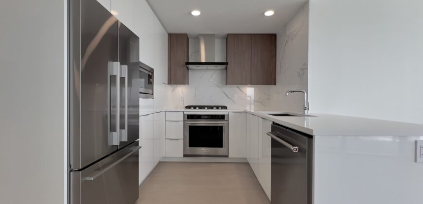 BRAND NEW 1 BEDROOM, 1 BATHROOM + DEN CONDO