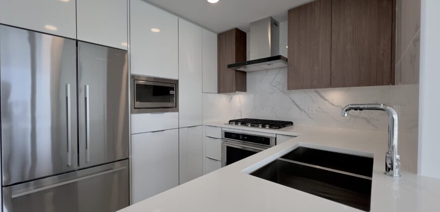 BRAND NEW 1 BEDROOM, 1 BATHROOM + DEN CONDO