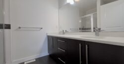 3 BEDROOM + Den, 2.5 BATHROOM CORNER UNIT TOWNHOUSE