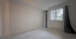 UNFURNISHED 1 BEDROOM, 1 BATHROOM CONDO