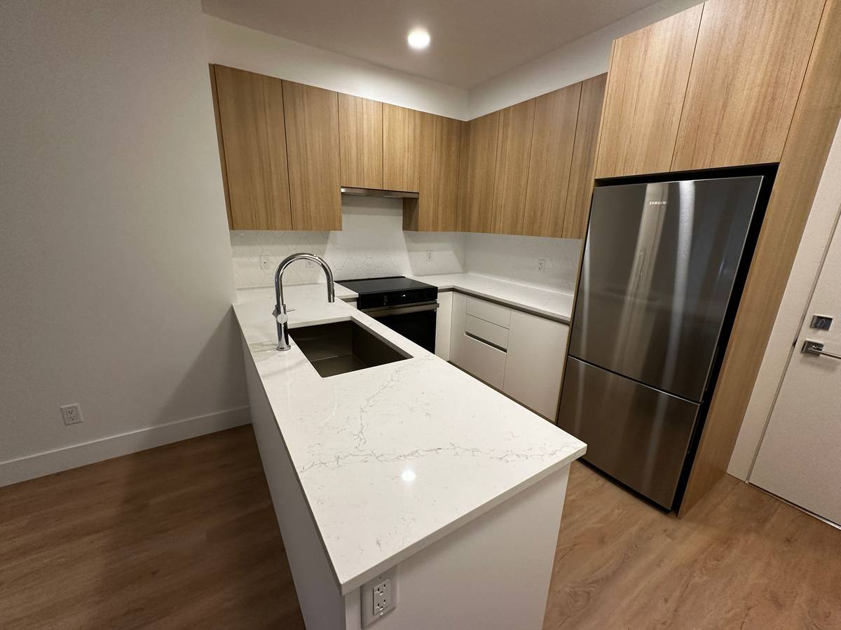 BRAND NEW 2 BED, 2 BATH