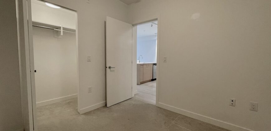 SURREY – 2 BEDROOM, 2 BATHROOM, 4TH FLOOR