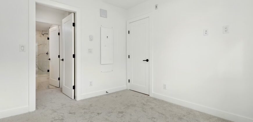 HAYER TOWN CENTRE – BRAND NEW 2 BED, 2 BATH + SOLARIUM – GROUND FLOOR