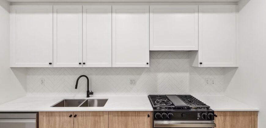 HAYER TOWN CENTRE – BRAND NEW 2 BED, 2 BATH + SOLARIUM – GROUND FLOOR