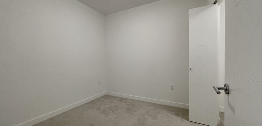 SURREY – 2 BEDROOM, 2 BATHROOM, 4TH FLOOR
