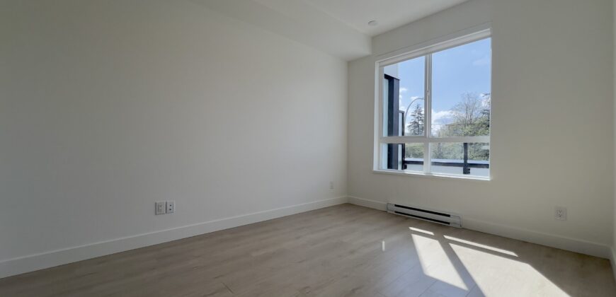 HAYER TOWN CENTRE – BRAND NEW 2 BED, 2 BATH + SOLARIUM – 2ND FLOOR HUGE PATIO