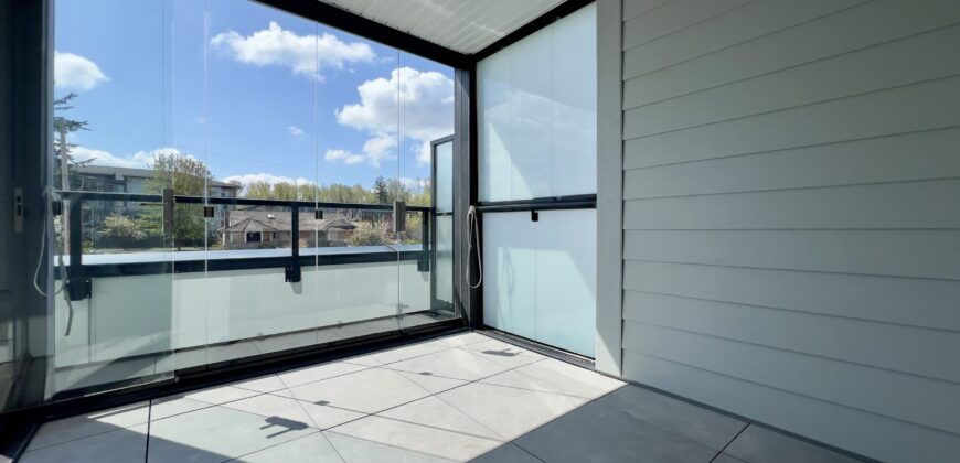 HAYER TOWN CENTRE – BRAND NEW 2 BED, 2 BATH + SOLARIUM – 2ND FLOOR HUGE PATIO