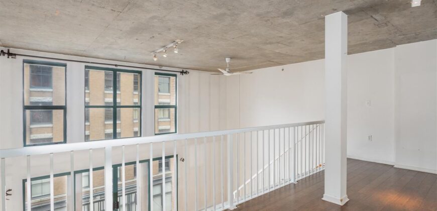 GASTOWN LOFT – 1 BEDROOM, 1 BATHROOM LOFT
