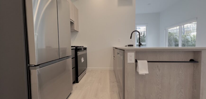 LANGLEY – BRAND NEW 2 BED, 2 BATH AT HARLO – 1ST FLOOR HUGE PATIO