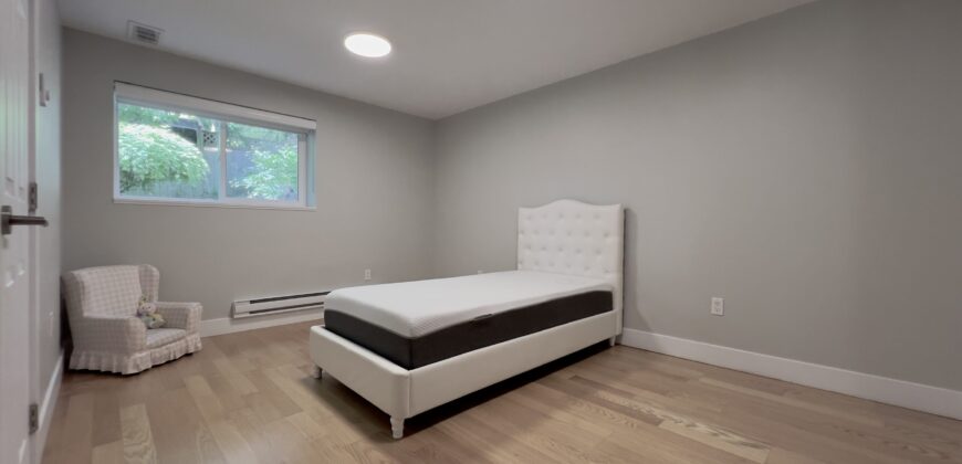SURREY – 4 BEDROOM, 3.5 BATHROOM HOUSE