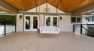 SURREY – 4 BEDROOM, 3.5 BATHROOM HOUSE