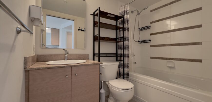 YALETOWN – 1 BED, 1 BATH, + DEN + SOLARIUM