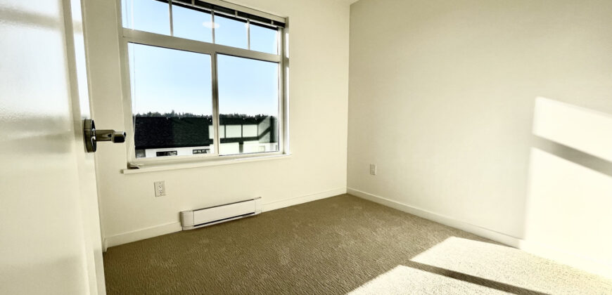 SURREY – 3 BEDROOM, 2.5 BATHROOM + DEN TOWNHOUSE
