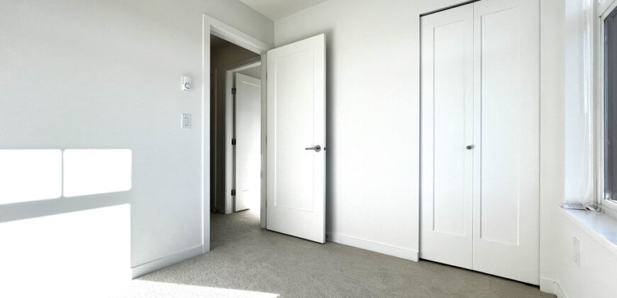 SURREY – 3 BEDROOM, 2.5 BATHROOM + DEN TOWNHOUSE