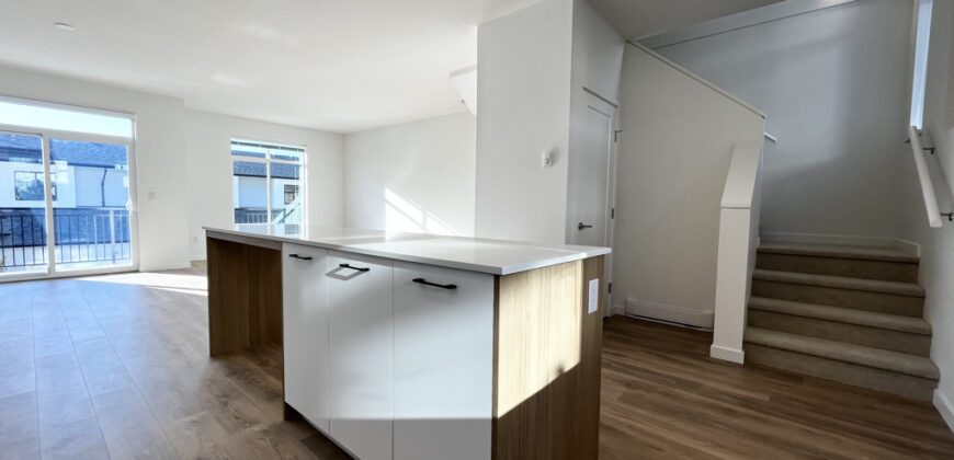 SURREY – 3 BEDROOM, 2.5 BATHROOM + DEN TOWNHOUSE