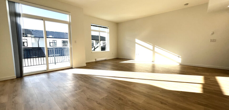 SURREY – 3 BEDROOM, 2.5 BATHROOM + DEN TOWNHOUSE