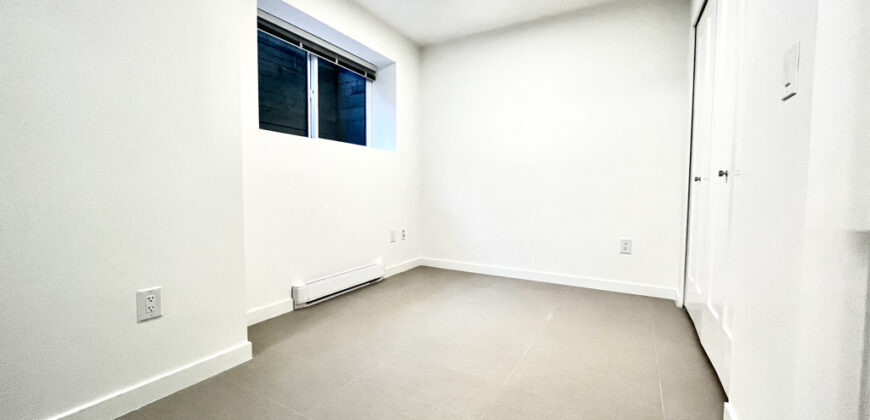 SURREY – 3 BEDROOM, 2.5 BATHROOM + DEN TOWNHOUSE