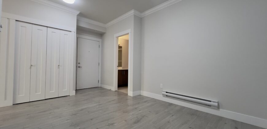 SURREY – 1 BED 1 BATH CONDO