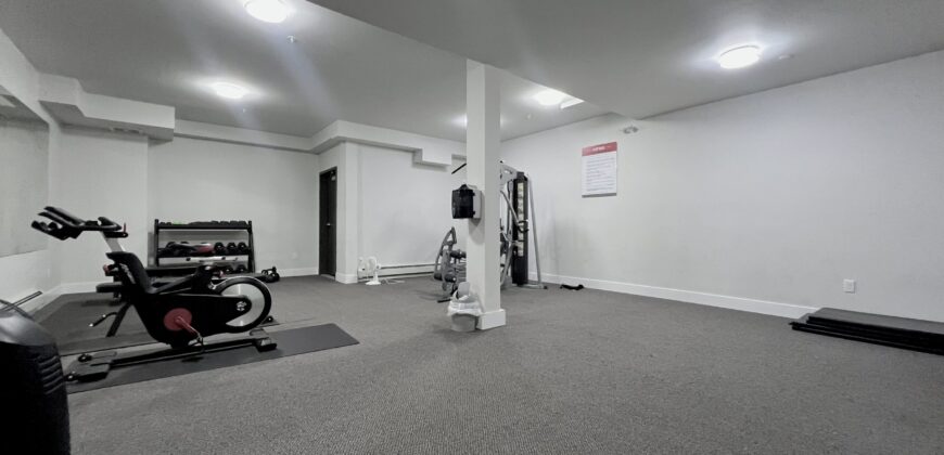 SURREY – 1 BED 1 BATH CONDO