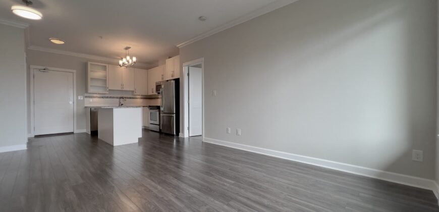 LANGLEY – 2 BEDROOM, 2 BATHROOM + DEN CONDO