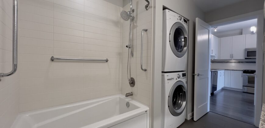 LANGLEY – 2 BEDROOM, 2 BATHROOM + DEN CONDO