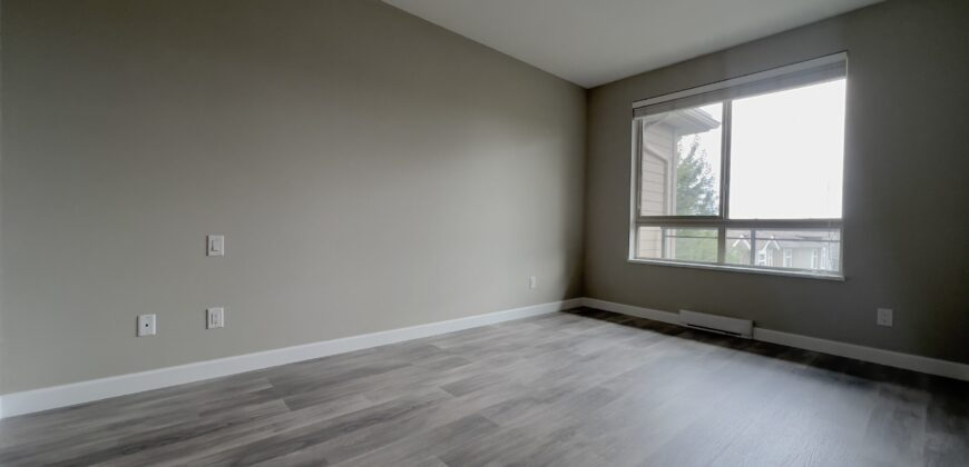 LANGLEY – 2 BEDROOM, 2 BATHROOM + DEN CONDO