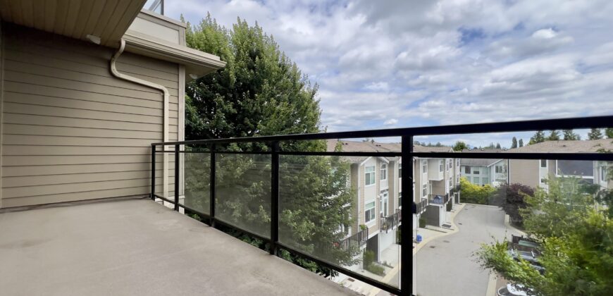 LANGLEY – 2 BEDROOM, 2 BATHROOM + DEN CONDO