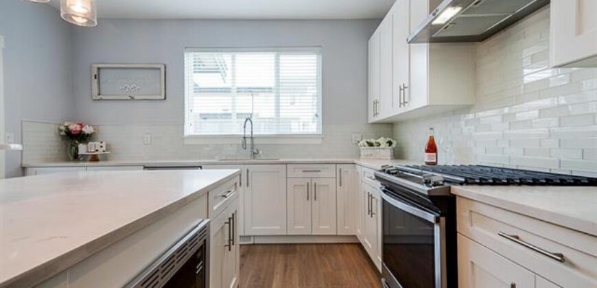 SURREY – 3 BEDROOM, 2.5 BATHROOM HOUSE