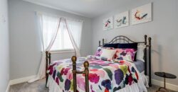 SURREY – 3 BEDROOM, 2.5 BATHROOM HOUSE