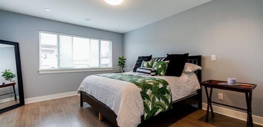 SURREY – 3 BEDROOM, 2.5 BATHROOM HOUSE