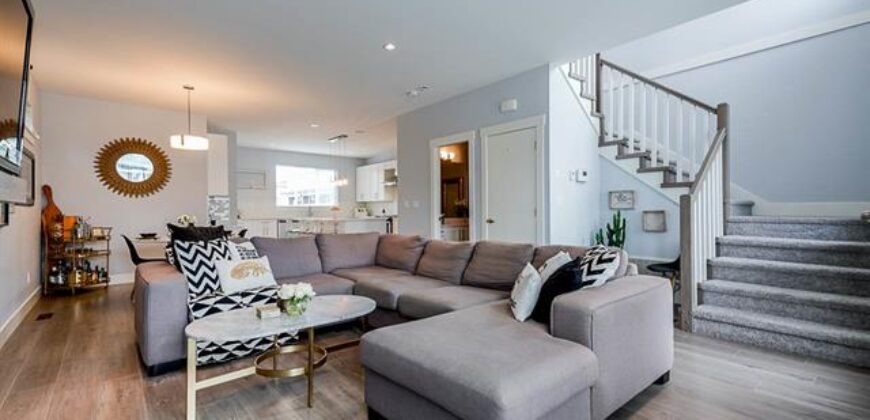 SURREY – 3 BEDROOM, 2.5 BATHROOM HOUSE
