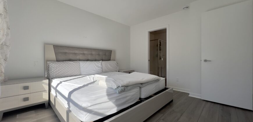 CLAYTON HEIGHTS – ELEGANTLY FURNISHED 3 BEDROOM + DEN/OFFICE, 2.5 BATHROOM TOWNHOUSE