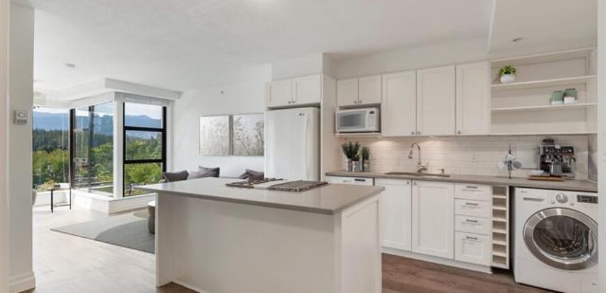1 BEDROOM, 1 BATHROOM + DEN CONDO
