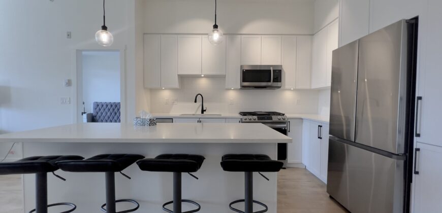 LANGLEY 2 BED 2 BATH CONDO FURNISHED