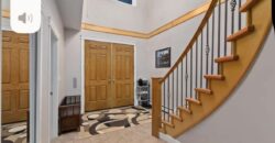 West Clearbrook – 5 BED 3.5 BATH MAIN FLOOR HOUSE! HUGE YARD AND DRIVEWAY