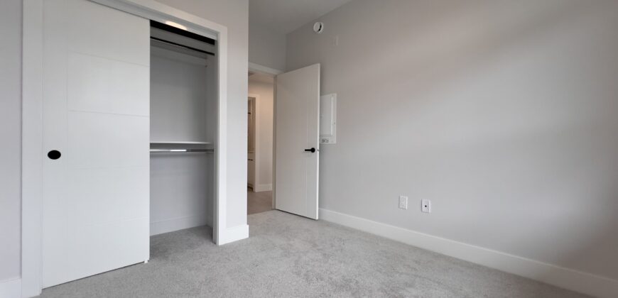 MAPLE RIDGE – LIKE-NEW 2 BEDROOM 2 BATHROOM CONDO