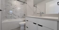 MAPLE RIDGE – LIKE-NEW 2 BEDROOM 2 BATHROOM CONDO
