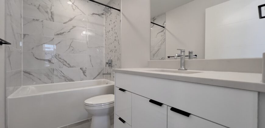 MAPLE RIDGE – LIKE-NEW 2 BEDROOM 2 BATHROOM CONDO