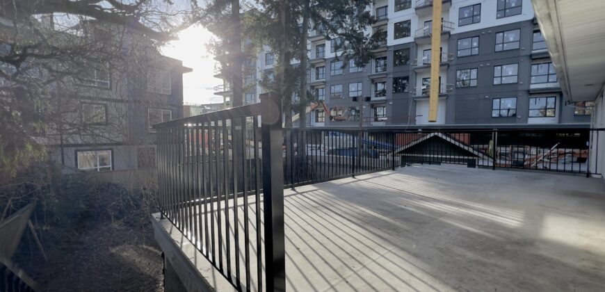 3 BEDROOM, 1 BATHROOM UPPER FLOOR AVAILABLE
