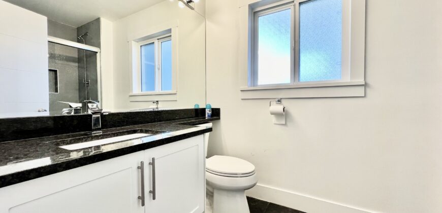SURREY – 4 BEDROOM, 2 BATHROOM HOUSE