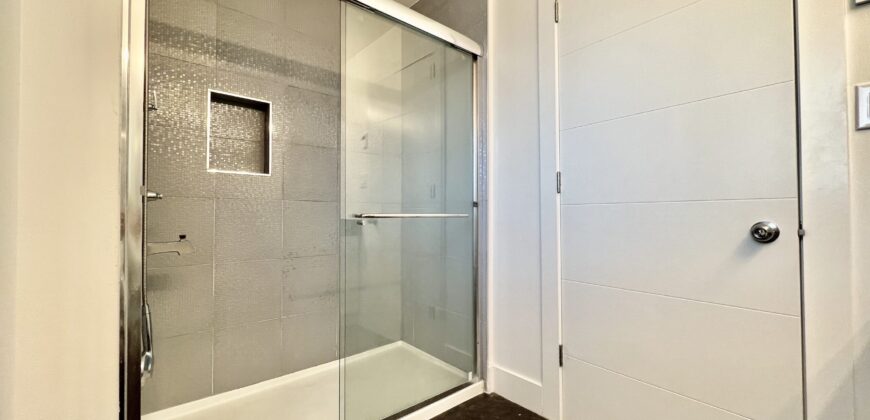 SURREY – 4 BEDROOM, 2 BATHROOM HOUSE
