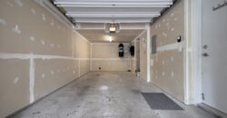 SURREY – 3 BEDROOM + Den, 2.5 BATHROOM CORNER UNIT TOWNHOUSE