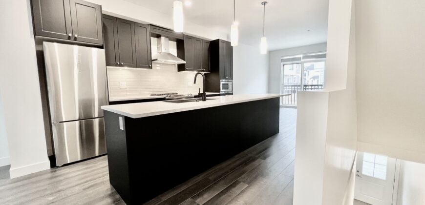 SPACIOUS 2 BED 2.5 BATH TOWNHOUSE AVAILABLE NOW!
