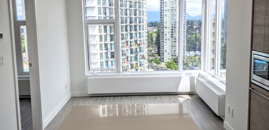 SURREY – 2 BEDROOM, 2 BATHROOM PENTHOUSE CONDO AVAILABLE SEPT 1ST