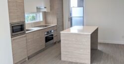 SURREY – 2 BEDROOM, 2 BATHROOM PENTHOUSE CONDO AVAILABLE SEPT 1ST