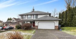 SPECTACULAR AND FULLY UPDATED – 3 BEDROOMS 2 BATHROOM MAIN FLOOR