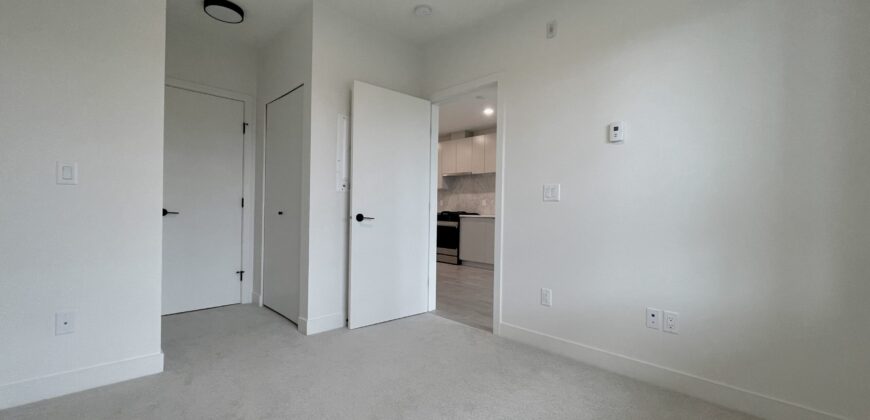 SURREY – 1 BED 1 BATH CONDO AVAILABLE!