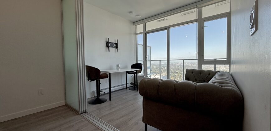 SURREY – 1 BED 1 BATH CONDO AVAILABLE!