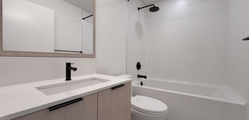 SURREY – 2 BED 2 BATH CONDO AVAILABLE!