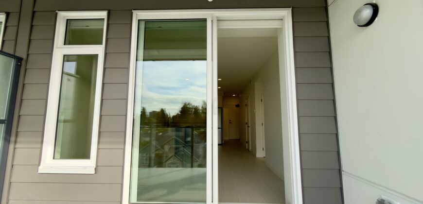SURREY – 2 BED 2 BATH CONDO AVAILABLE!